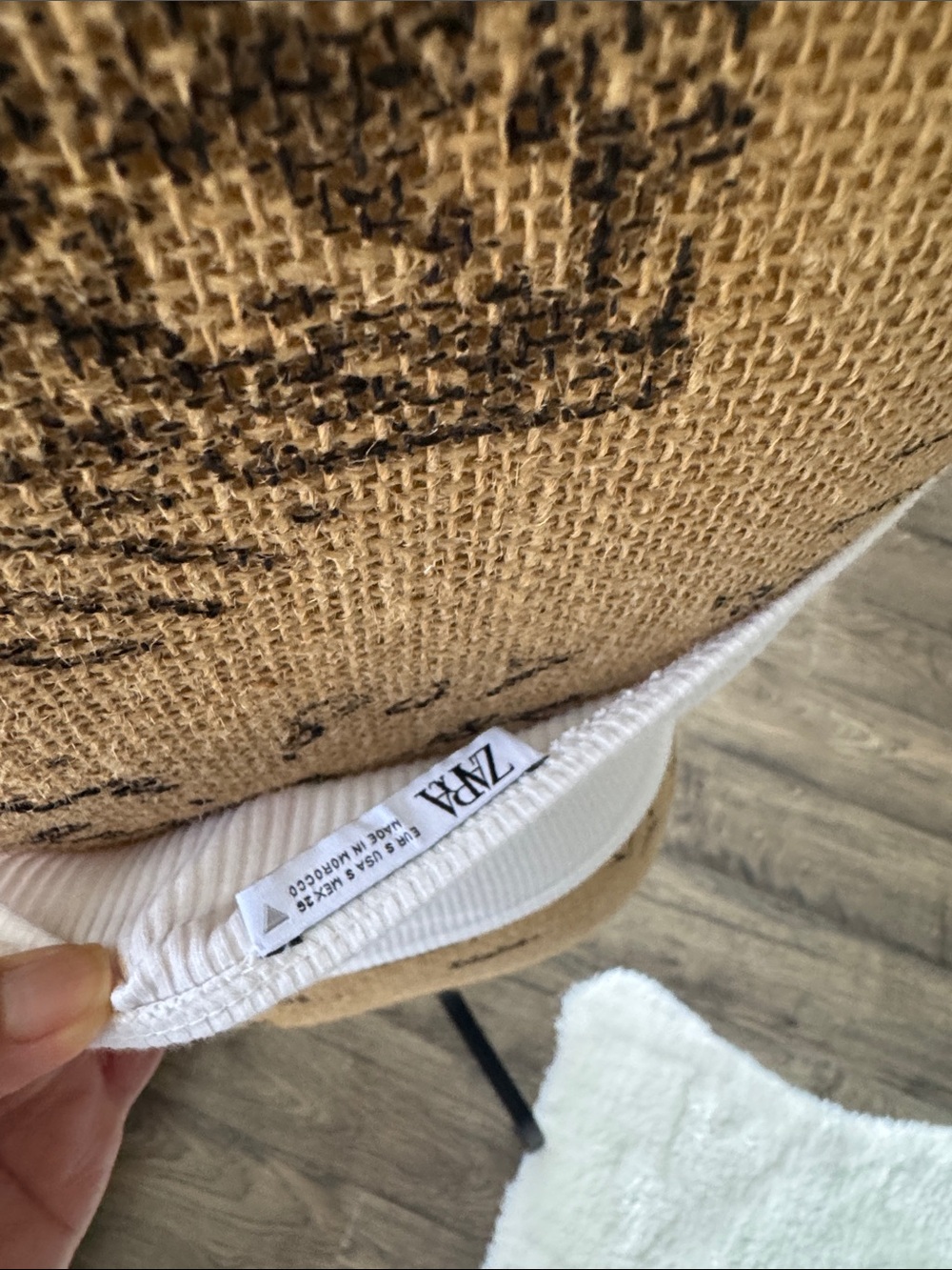Zara White Ribbed Cami with Lace Trim - Picture 7 of 7